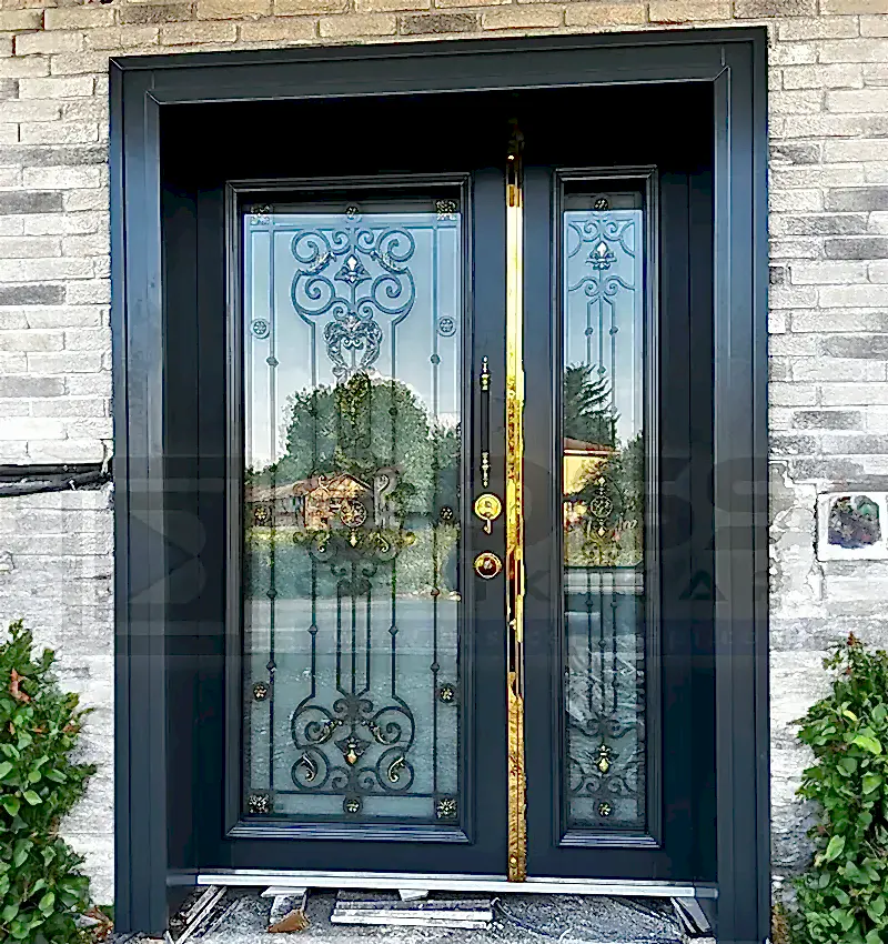 Siyah Ferforjeli Villa Kapısı